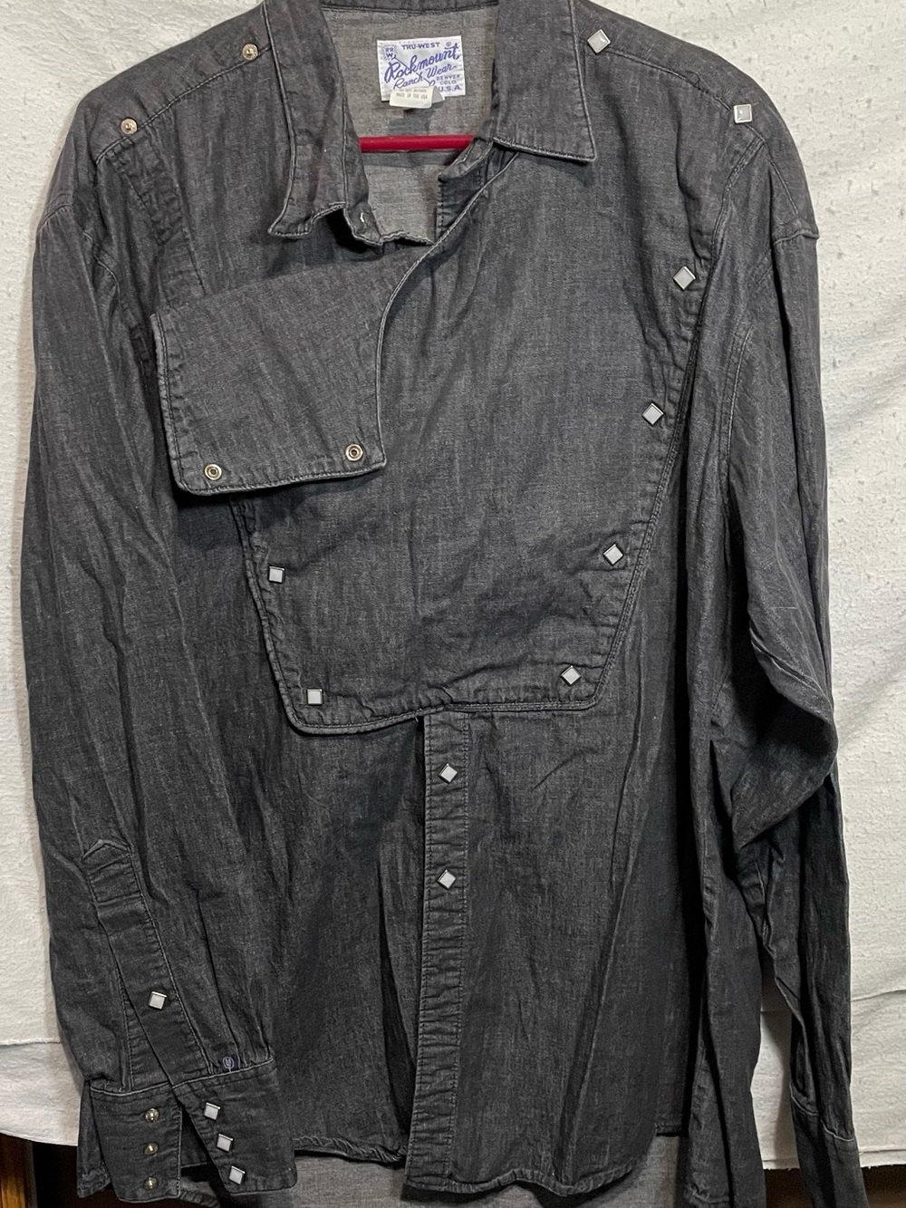Vintage-Inspired Black Men's diamond shaped Snap Detail Dress Shirt Rockmount
